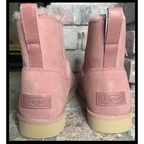 UGG Women Classic Zip Mini Boot Shell Size 8 brand new - Picture 7 of 9